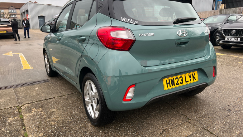 Hyundai i10 1.0 MPi SE Connect 5dr Petrol Hatchback